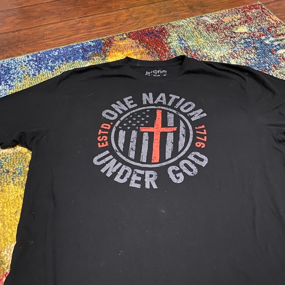 Love In Faith One Nation Under God Mens Tshirt Size XL - Picture 2 of 4